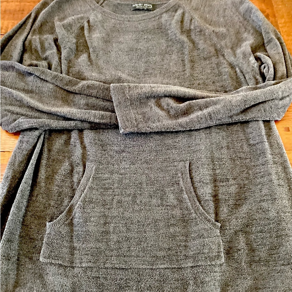 Barefoot Dreams cozy light sweater- sweatshirt